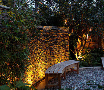 6 Design Ideas for Courtyard Gardens