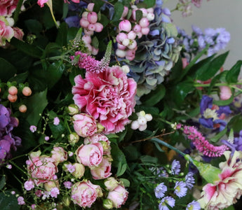 Wedding flowers: Decorating the church