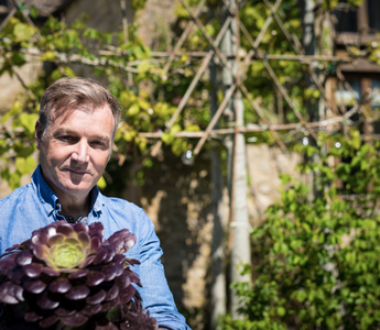 REVIEW: Container Gardening with Chris Beardshaw